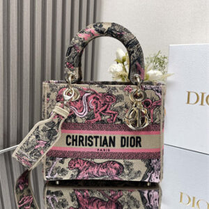 CD Medium Dioriviera Lady D-Lite Bag Raffia with Candy Pink Toile de Jouy Sauvage Embroidery
