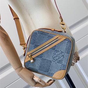 L.V Chess Messenger Damier Denim 3D cotton canvas Blue M40706