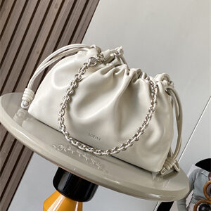 Loewe Medium Flamenco Purse in  Mellow nappa Lambskin