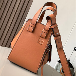 Loewe Compact Hammock bag in Classic calfskin