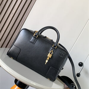 Loewe Amazona 23 Bag In Nappa Calfskin Black