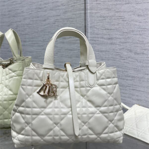 CD MEDIUM TOUJOURS BAG Macrocannage Calfskin White