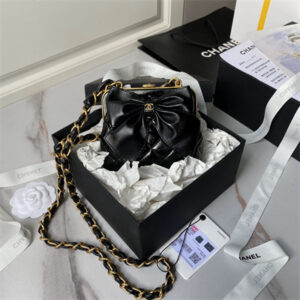 Chanel CLUTCH WITH CHAIN Lambskin Gold-Tone Metal Black AP4028