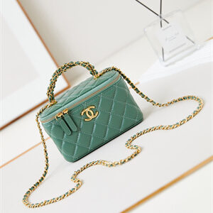 Cha.nel Clutch With Chain Shiny Lambskin & Gold-Tone Metal Green AP4168