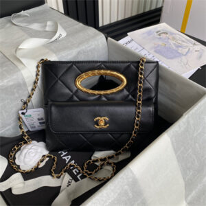 Cha.nel Clutch Lambskin Black AS5038