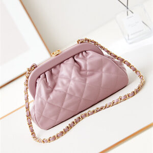 Cha.nel Clutch Lambskin & Gold-Tone Metal Pink AS4717