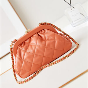 Cha.nel Clutch Lambskin & Gold-Tone Metal Coral AS4717