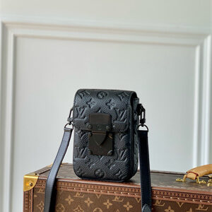 L.V S-Lock Vertical Wearable Wallet Taurillon Monogram leather Black M81524