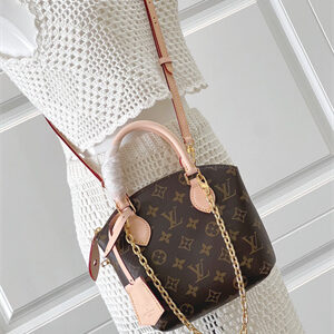 L.V Piano Handbag Monogram Canvas M12095
