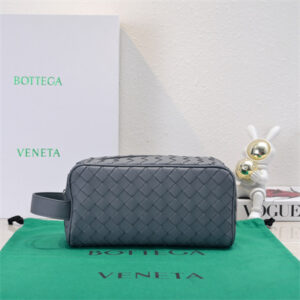 BV Intrecciato Travel Pouch In Calfskin Grey
