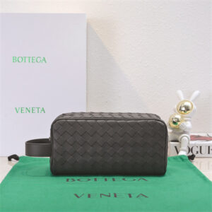 BV Intrecciato Travel Pouch In Calfskin