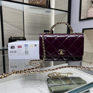 Cha.nel Wallet On Chain Shiny Lambskin & Gold-Tone Metal Burgundy AP4166