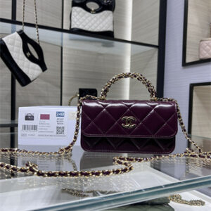 Cha.nel Flap Phone Holder with Chain Shiny Lambskin & Gold-Tone Metal Burgundy AP4167