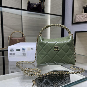 Cha.nel Clutch With Chain Shiny Lambskin & Gold-Tone Metal Green AP4189