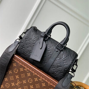 LV  Keepall Bandoulière 25 Taurillon Monogram M20900