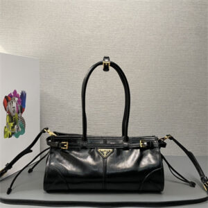 Prada Medium leather handbag 1BA426