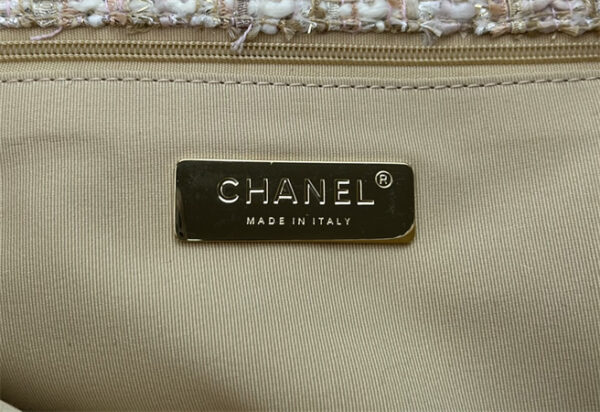 Chanel 19 Bag Tweed Gold Tone Beige AS1160 - Image 8
