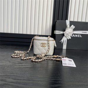 Chanel Small Vanity with Chain Lambskin, Strass & Gold-Tone Metal White AP4302