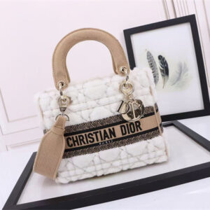 CD Medium Lady Dior D-Lite Bag Shearling Cannage White/Beige