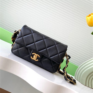 Cha.nel Small Flap Bag Lambskin & Gold-Tone Metal Black AS5174