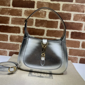 Gu.cci Jackie 1961 Small Shoulder Bag Silver Grained Leather 636709