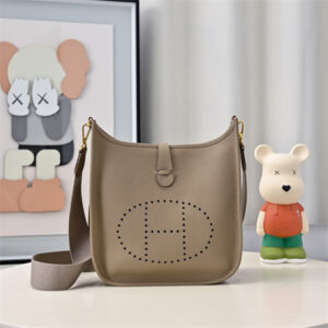 Evelyne III PM Bag In Gris Tourterelle(options)