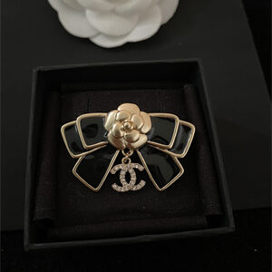 Chanel Brooch 37735