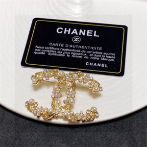Chanel Brooch 37739