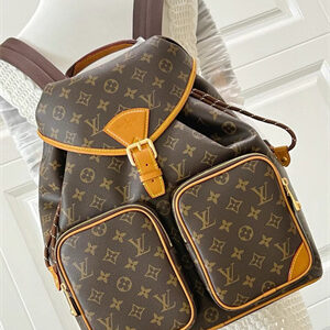 L.V Montsouris Cargo Backpack G69  Monogram Canvas M14015