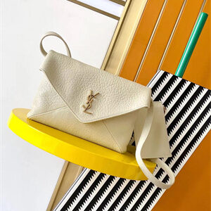 Y.S.L CASSANDRE Envelope Messenger In Grained Lambskin Cream