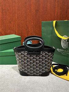 Goyard Beluga Mini Bag Goyardine Canvas & Chevroches Calfskin Black