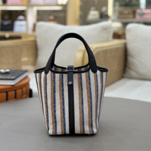 Picotin Lock 18 Bag in taurillon Clemence leather with "Couverture Lignes" embroidery Black HS