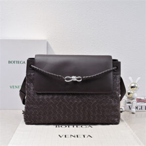 BV Large Andiamo Messenger Bag In Calfskin Fondant