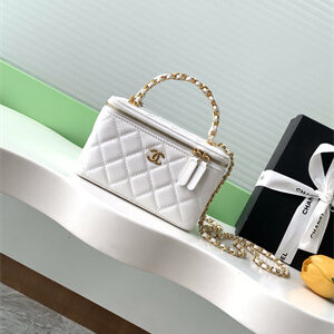 Chanel Vanity with chain Grained Calfskin& Gold-Tone Metal White AP4799