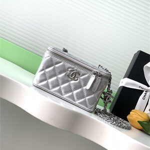 Chanel Vanity Case Grained Calfskin& Silver-Tone Metal Silver AP3940