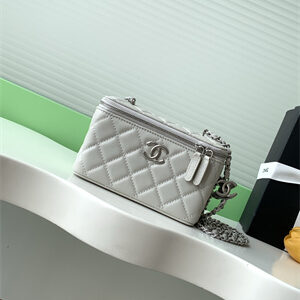 Chanel Vanity Case Lambskin & Silver-Tone Metal Grey AP3940