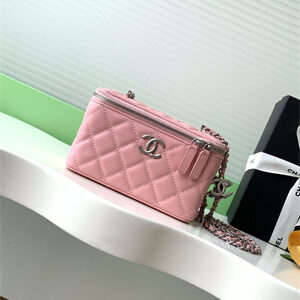 Chanel Vanity Case Lambskin & Silver-Tone Metal Pink AP3940