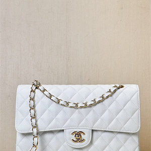 Chanel Medium Classic Flap Bag Grained Calfskin Gold Metal White 01112 TOP