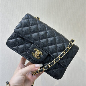 Chanel Mini Classic Flap Bag Grained Calfskin Gold Tone Metal Black Color 01116 TOP