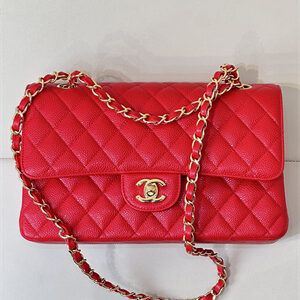 Chanel Medium Classic Flap Bag Grained Calfskin Gold Tone Metal Chinese Red 01112 TOP