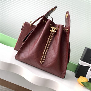 Chanel 25 Medium Handbag Grained Calfskin Gold Tone Metal Burdundy AS5311