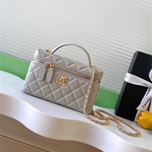 Chanel Vanity With Chain Shinny Lambskin , Strass & Gold-Tone Metal Light Grey AP4804
