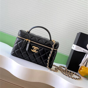 Chanel Vanity With Chain Shinny Lambskin , Strass & Gold-Tone Metal Black AP4804