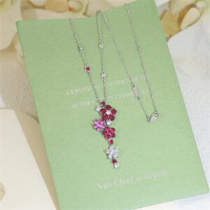 Van Cleef & Arpels Necklace 39236