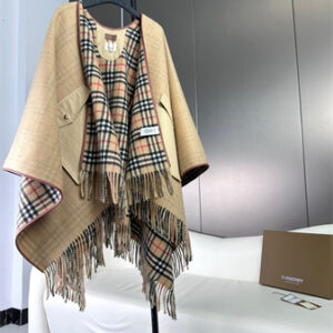 Burberry Wool Cape 39292