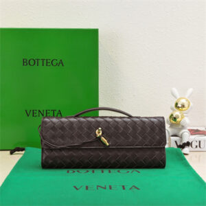 BV Long Clutch Andiamo With Handle In Lambskin Leather Fondant Color
