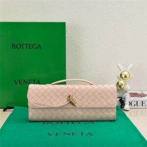 BV Long Clutch Andiamo With Handle In Lambskin Leather Lotus Color