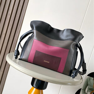 Loewe Medium Flamenco clutch in nappa calfskin