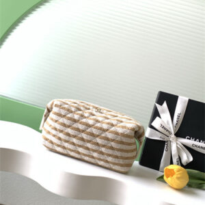 Chanel ZIPPED CASE Printed Fabric & Gold-Tone Metal Beige AP4990