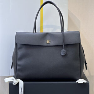 Chanel Large Shopping Bag Grained Calfskin & Gold-Tone Metal Black AS6289 TOP